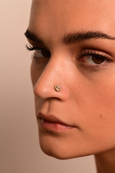 CLASSIC PEARL NOSE PIN