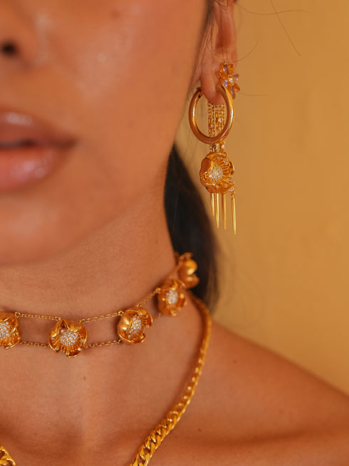 SCULPTURAL FLOWER HOOPS